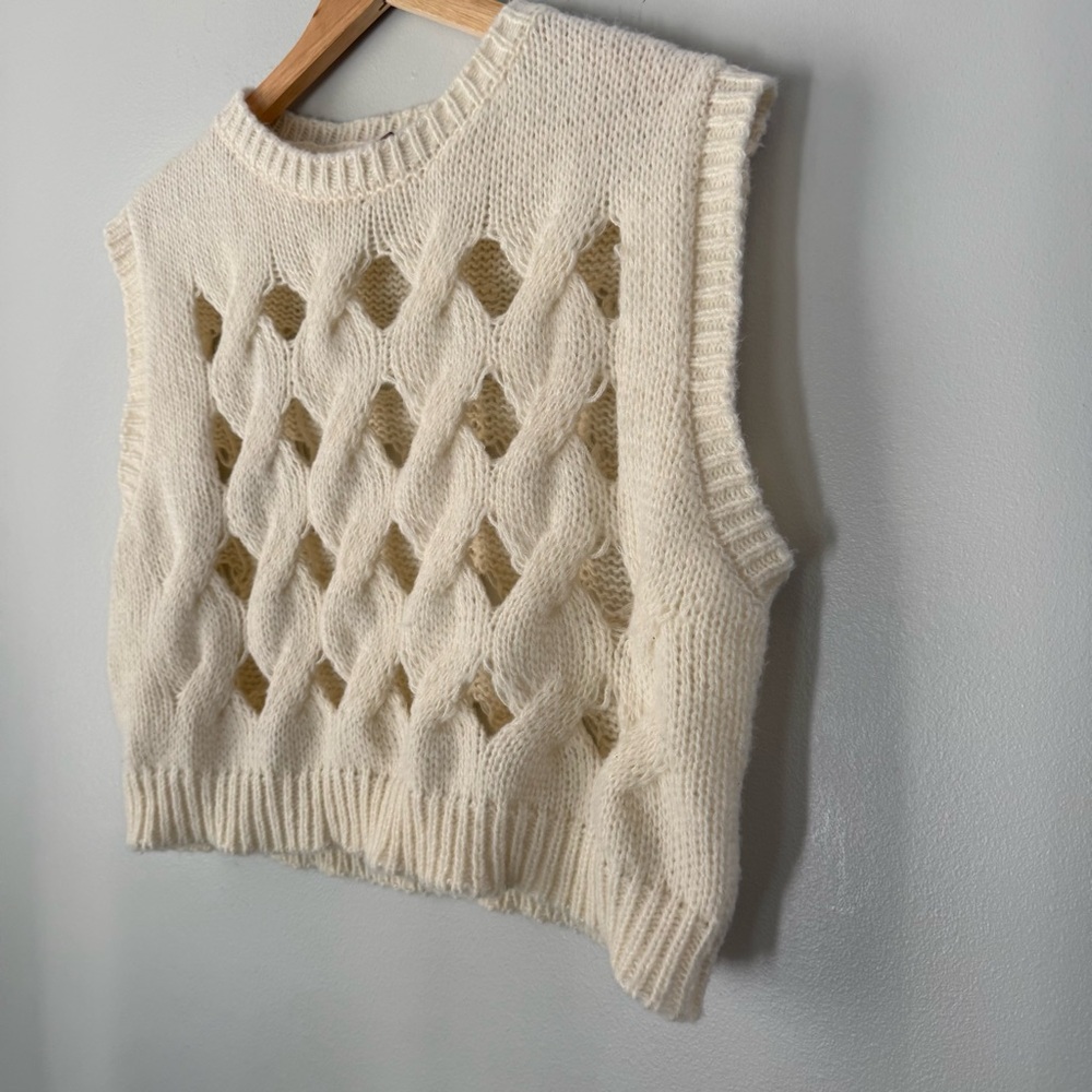 Anthropologie Pilcro Women’s Cutout Knit Vest ONE SIZE NWOT - Picture 4 of 13